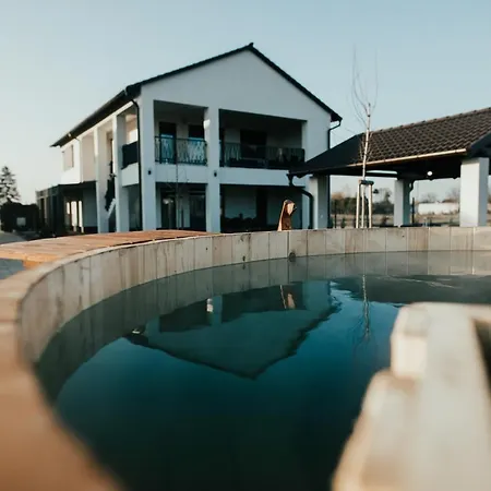 Erzsebet Vendeghaz 4* Морахалом
